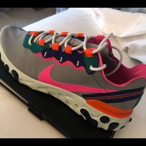 Size 8 - Nike React Element 55 Wolf Grey Fuchsia, no smells, wear or tear.